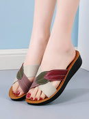 Sandalia cruzada: suavidad, confort y un acabado sofisticado